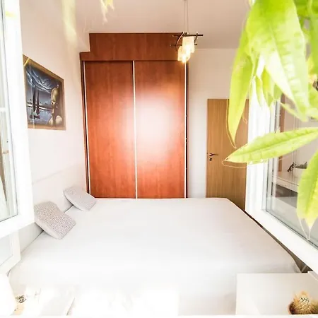 Cosy 2 Bedroom Flat Close To The Town With Parking * 布拉迪斯拉发