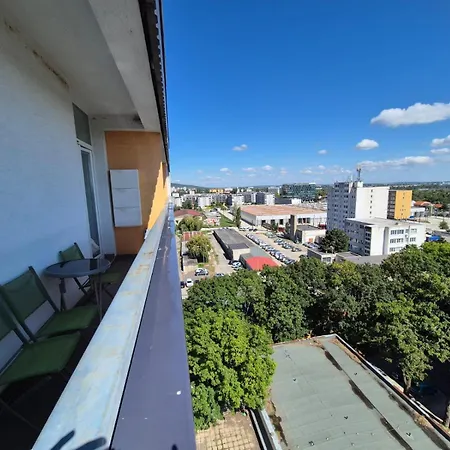 Apartment Cosy 2 Bedroom Flat Close To The Town With Parking